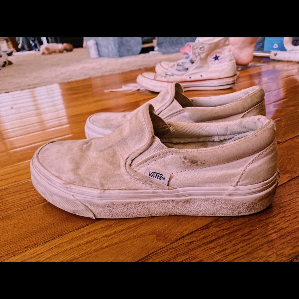 white slip on vans 6.5